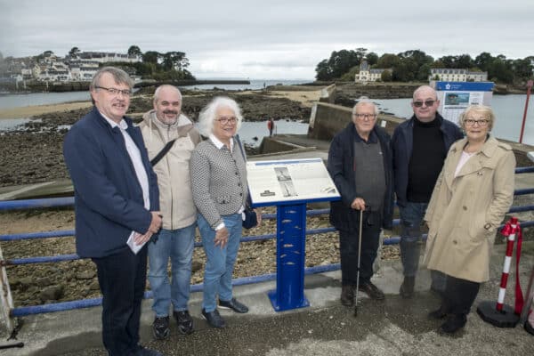 La maison CHANCERELLE inaugure un panneau dédié à la statue femme sardine